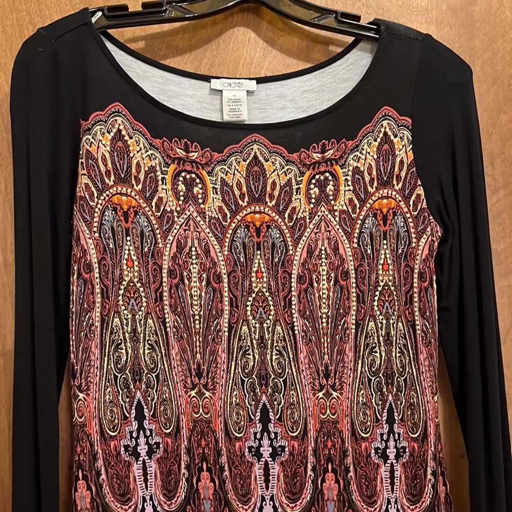 Cache Top With Design On Front And Back - image 3